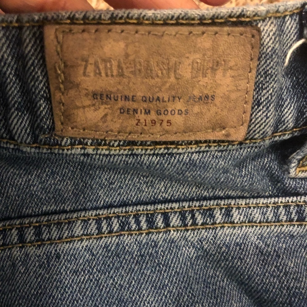 Zara Rose Sequin Detail Distressed Relaxed Fit Jean Sz 4 - Picture 7 of 7